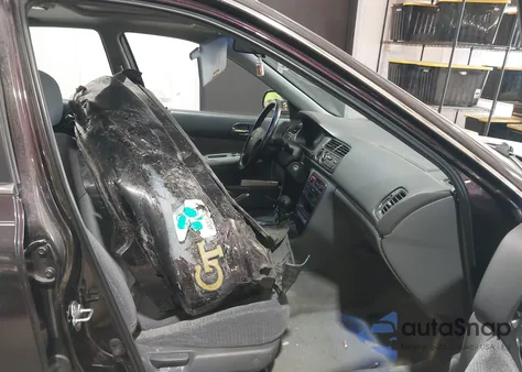 1997 Honda Accord Se z USA, uszkodzony, nr VIN 1HGCD5605VA198390